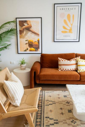 Luxury hideaway holiday unit in CBD